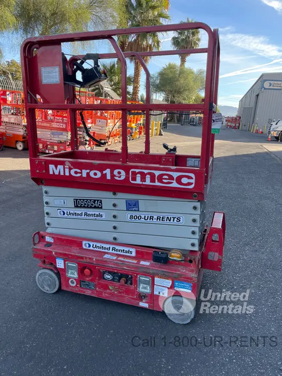 2019 MEC MICRO 19 Scissor Lift