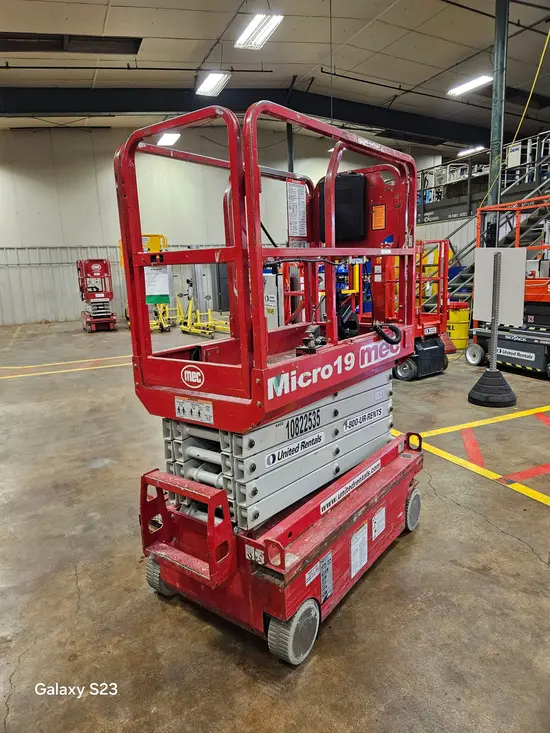 2018 MEC MICRO 19 Scissor Lift