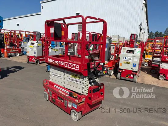 2019 MEC MICRO 19 Scissor Lift