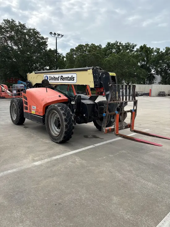 2018 JLG 742 Forklift