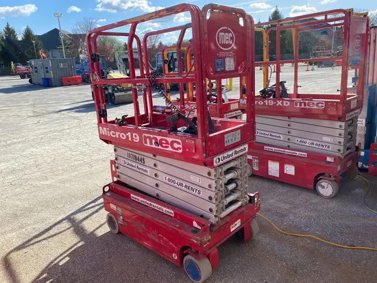 2018 MEC MICRO 19 Scissor Lift