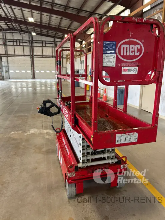 2018 MEC MICRO 19 Scissor Lift