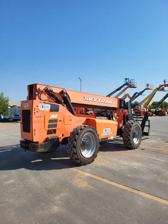 2017 SKYTRAK 10054 Forklift