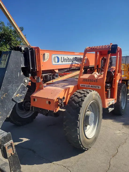 2017 SKYTRAK 6042 Forklift