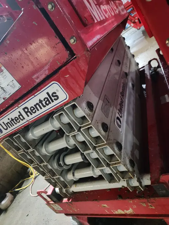 2018 MEC MICRO 19 Scissor Lift