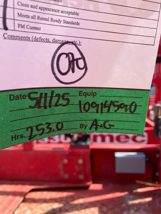 2019 MEC MICRO 19 Scissor Lift
