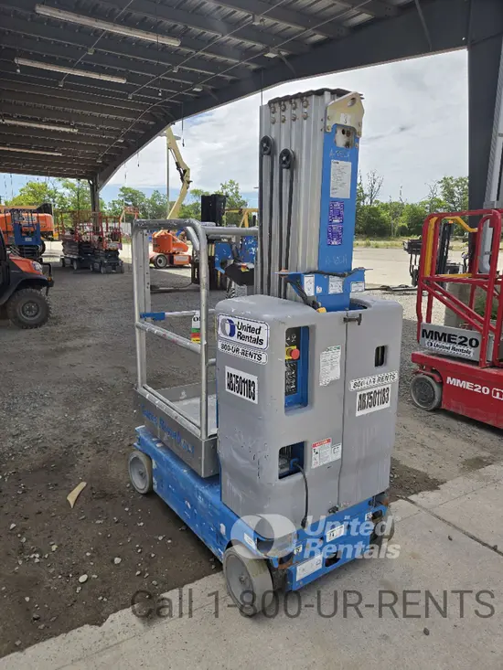 2018 Genie GR-20 Self-Propelled One-Person Lift