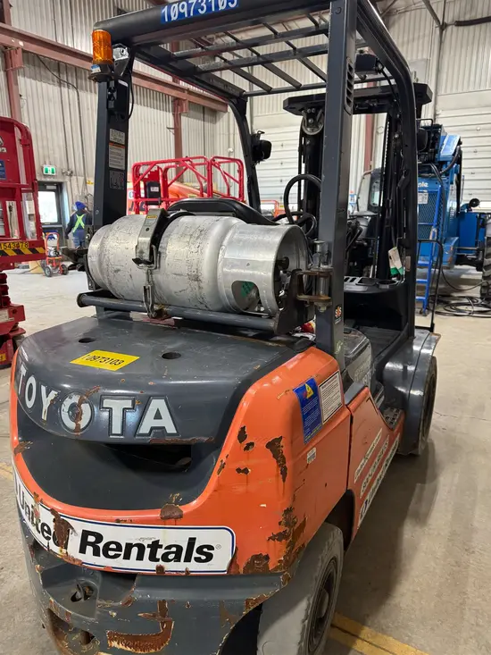 2019 Toyota 8FGU25 Warehouse Forklift