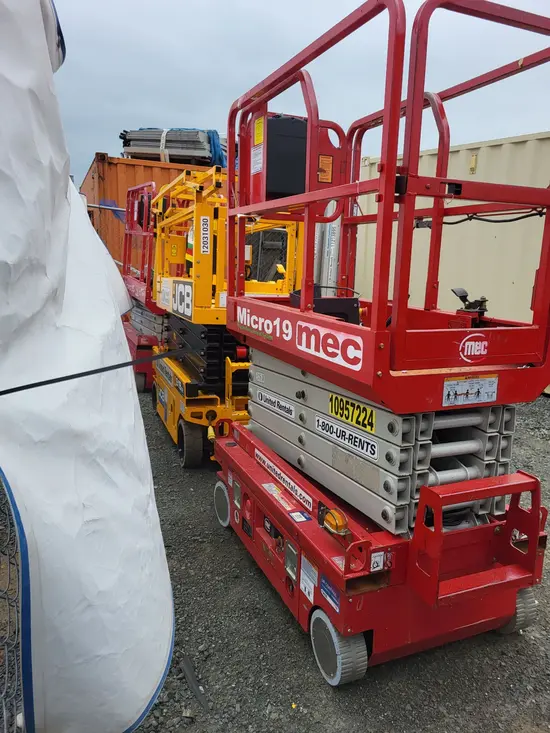 2019 MEC MICRO 19 Scissor Lift