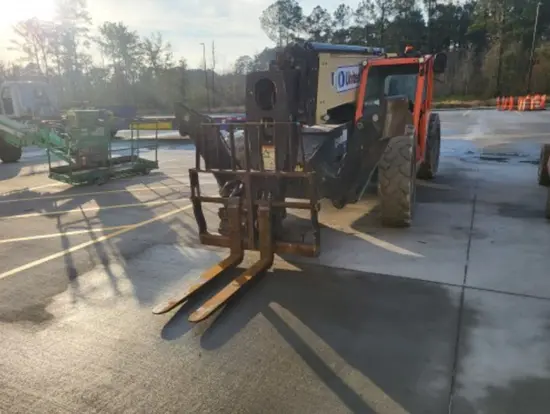 2019 JLG 1055 Forklift