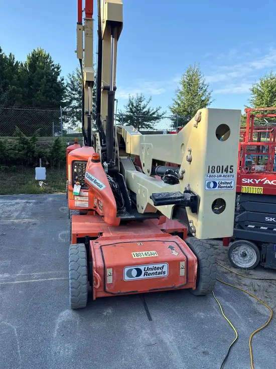 2016 JLG E400AJPN Articulating Boom Lift