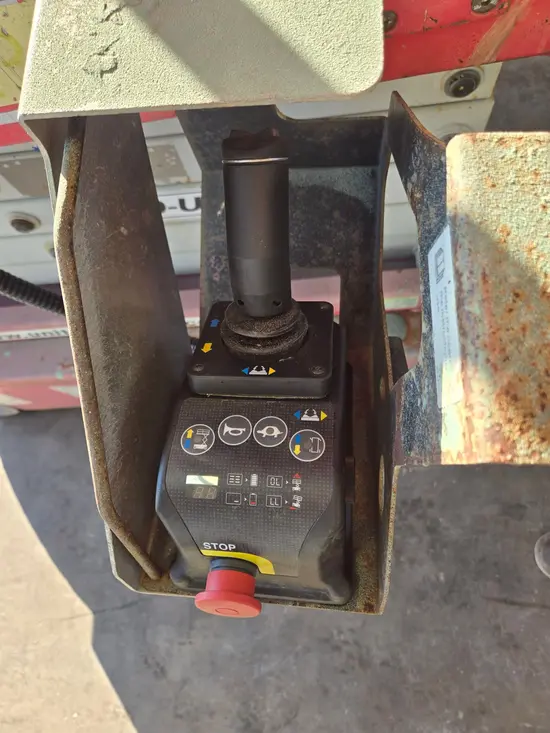 2019 MEC MICRO 19 Scissor Lift