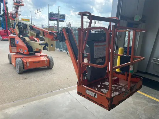 2017 JLG E400AJPN Articulating Boom Lift