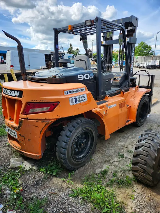 2018 Doosan D90S-7 Warehouse Forklift