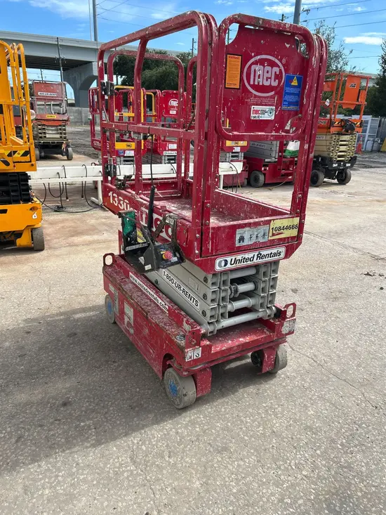2018 MEC 1330SE Scissor Lift
