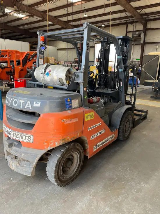 2018 Toyota 8FG35U Warehouse Forklift