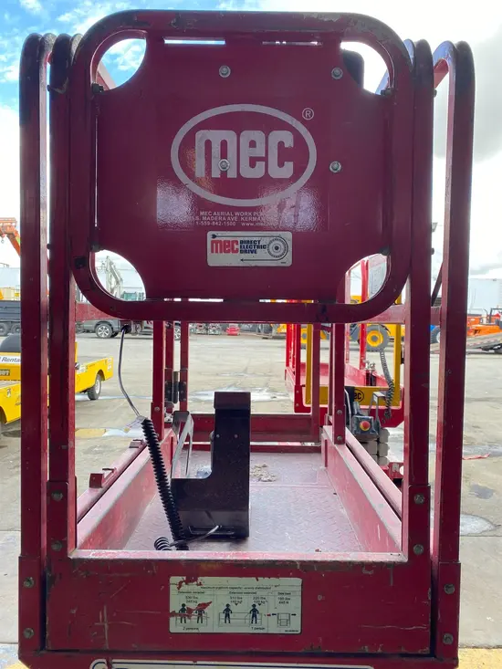 2018 MEC 1330SE Scissor Lift