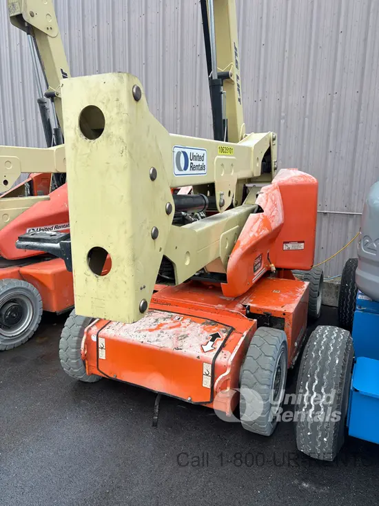 2017 JLG E400AJPN Articulating Boom Lift