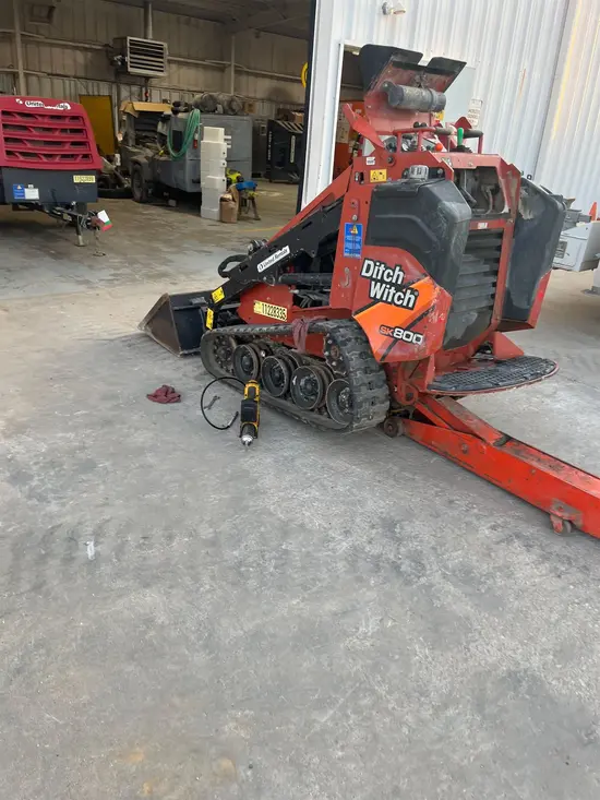 2021 Ditch Witch SK800 Track Loader