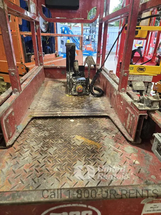 2020 MEC MICRO 19 Scissor Lift