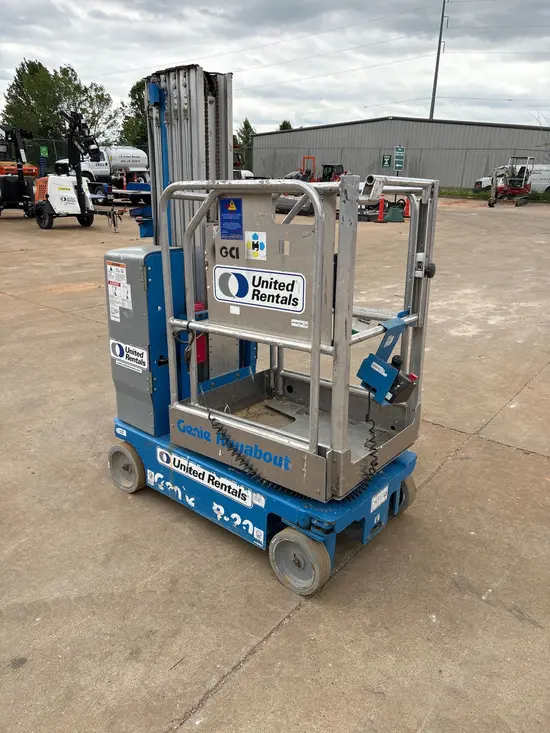 2018 Genie GR-20 Self-Propelled One-Person Lift