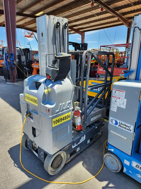2017 JLG 20MVL Self-Propelled One-Person Lift