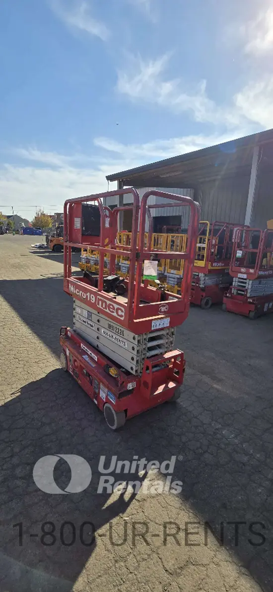 2019 MEC MICRO 19 Scissor Lift