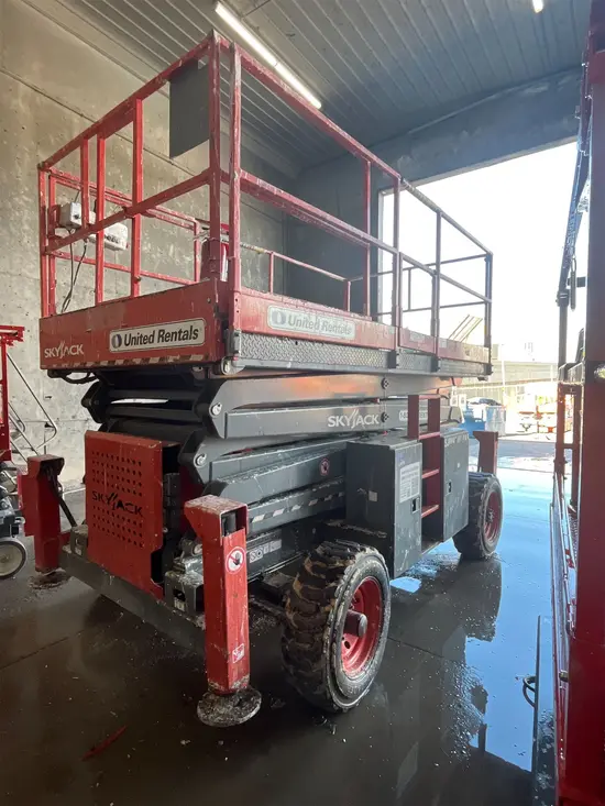 2017 Skyjack SJ8841RT Rough Terrain Scissor Lift