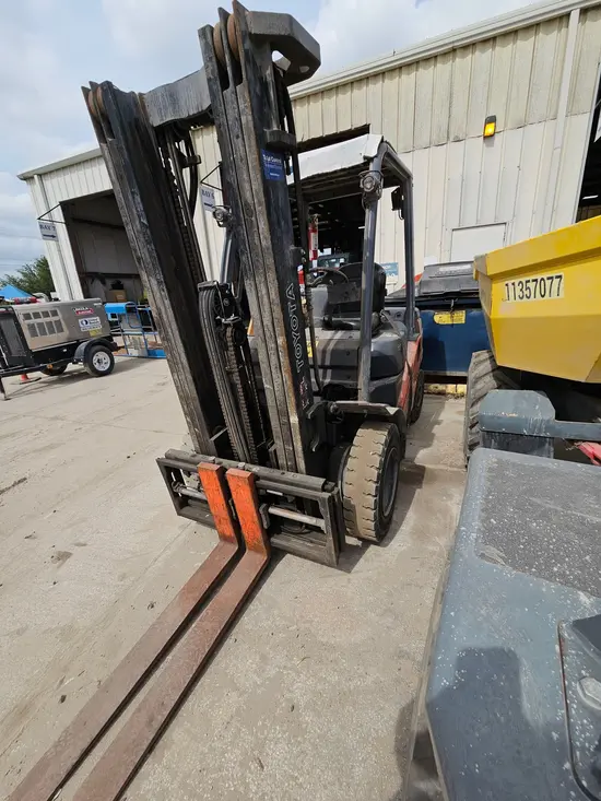 2021 Toyota 8FDU25 Warehouse Forklift