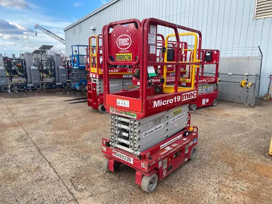 2018 MEC MICRO 19 Scissor Lift