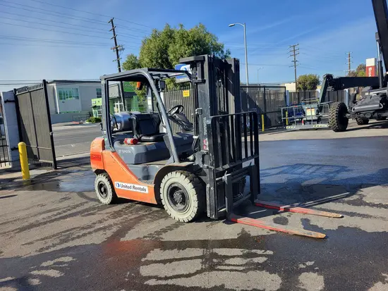2019 Toyota 8FGU25 Warehouse Forklift