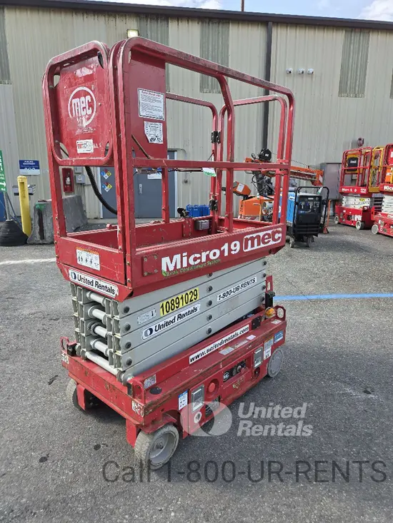 2019 MEC MICRO 19 Scissor Lift