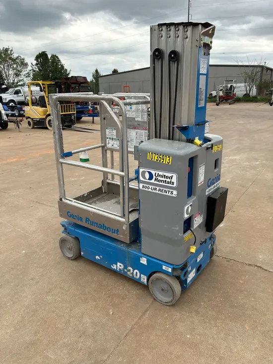 2018 Genie GR-20 Self-Propelled One-Person Lift