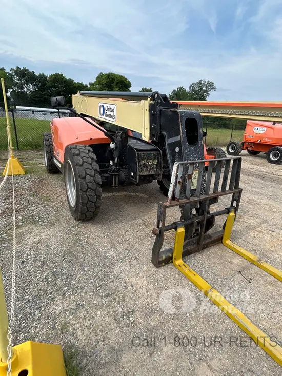 2019 JLG 943 Forklift