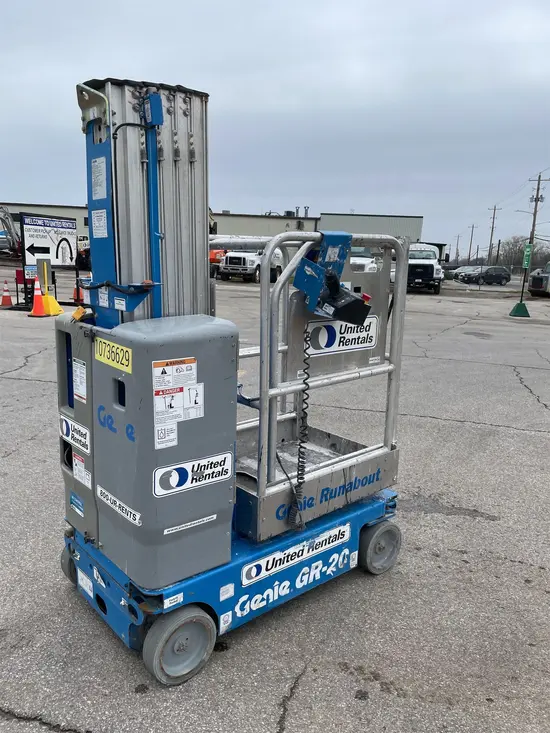 2018 Genie GR-20 Self-Propelled One-Person Lift