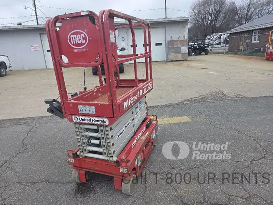 2019 MEC MICRO 19 Scissor Lift