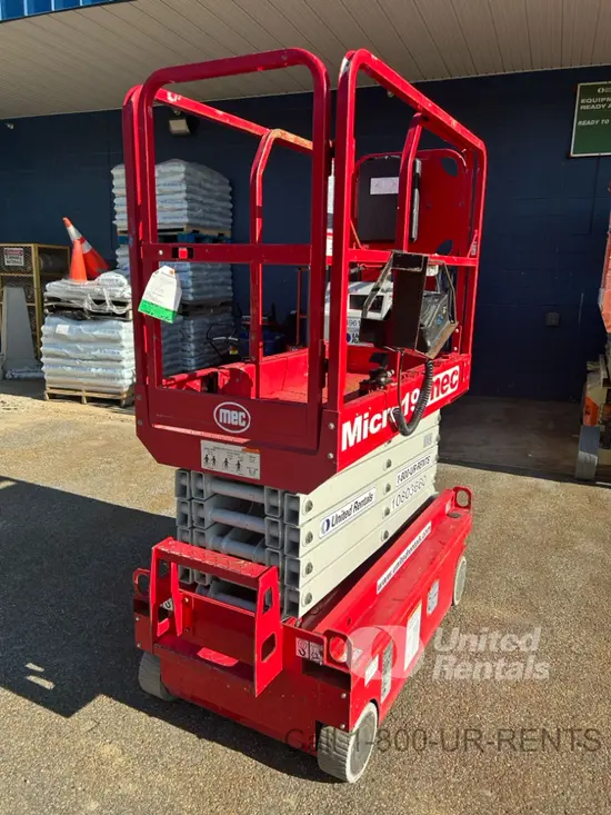 2018 MEC MICRO 19 Scissor Lift