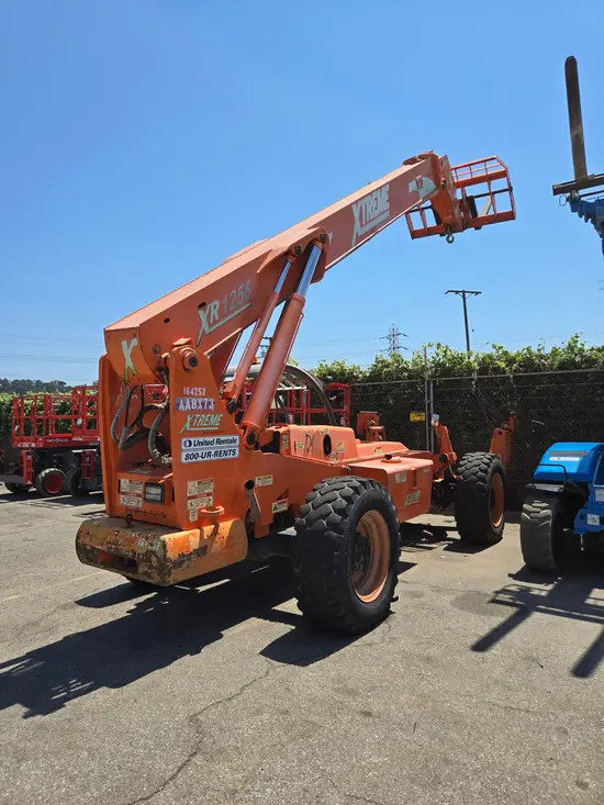 2013 XTREME XR1255 Forklift
