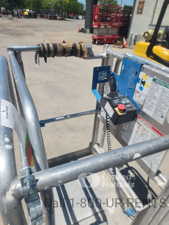 2017 Genie GR-20 Self-Propelled One-Person Lift