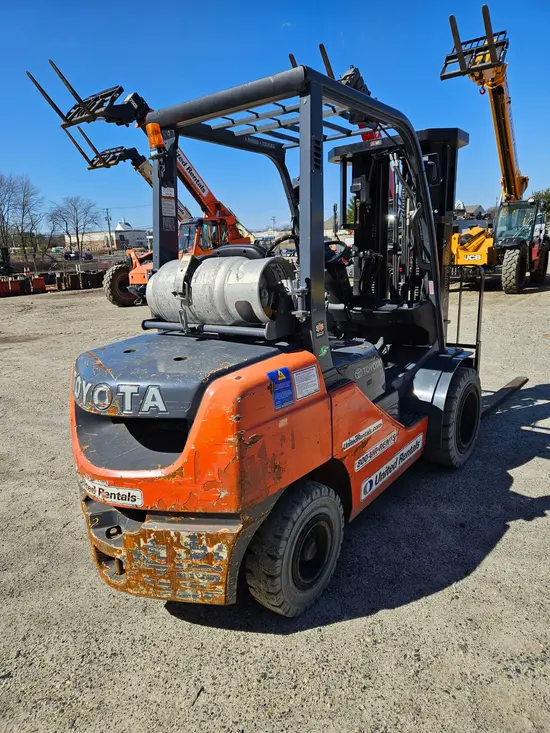 2019 Toyota 8FGU30 Warehouse Forklift