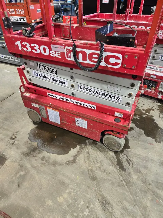 2018 MEC 1330SE Scissor Lift