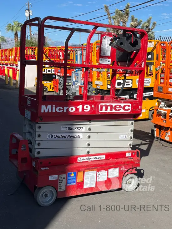 2018 MEC MICRO 19 Scissor Lift