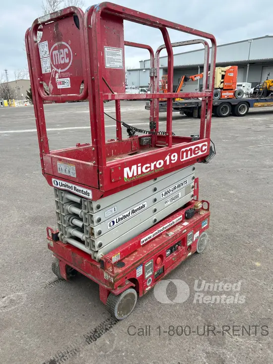 2019 MEC MICRO 19 Scissor Lift