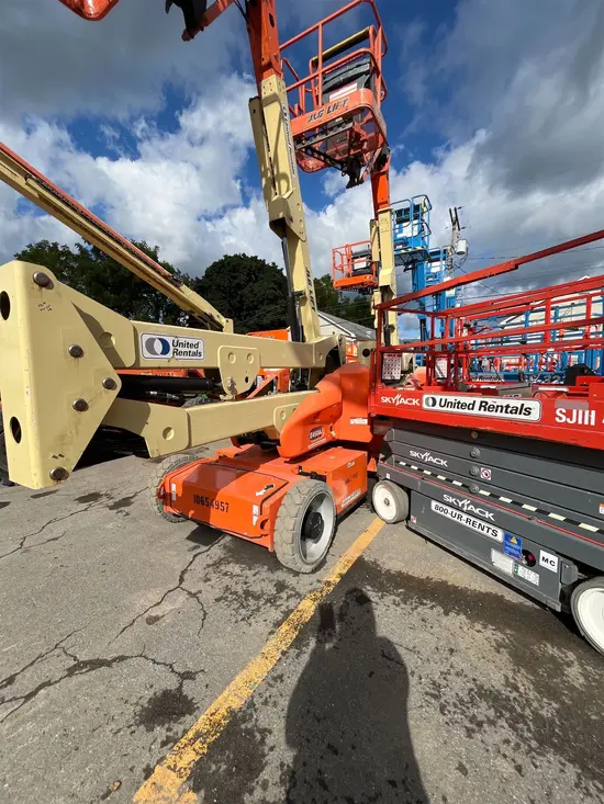 2017 JLG E450AJ Articulating Boom Lift