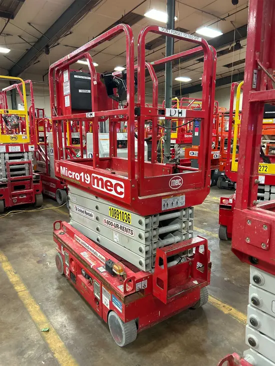 2019 MEC MICRO 19 Scissor Lift