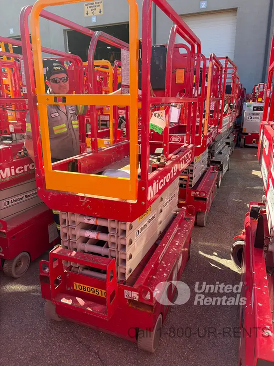 2018 MEC MICRO 19 Scissor Lift