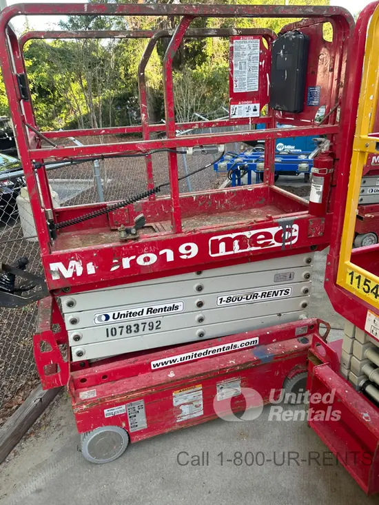 2018 MEC MICRO 19 Scissor Lift