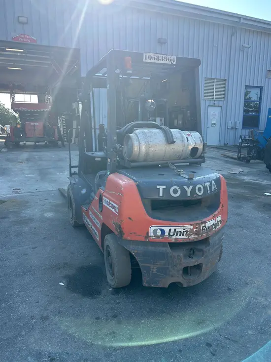 2017 Genie GTH-844D Forklift