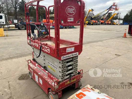 2019 MEC MICRO 19 Scissor Lift