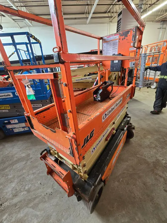 2018 JLG 1932R Scissor Lift